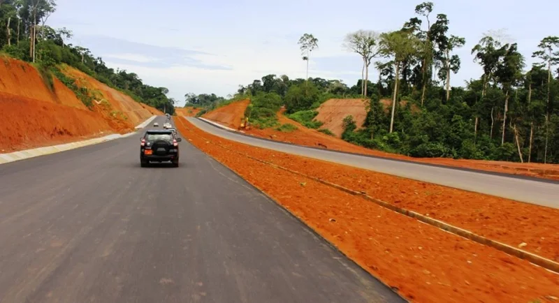  Etudes de faisabilite et aps en vue de la
										construction de l'autoroute intersection
										(yaounde - douala) - bafoussam - bamenda
				   </a>